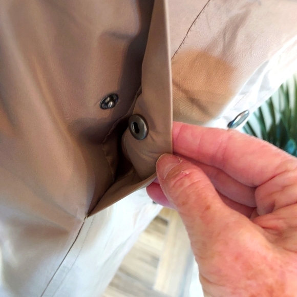 Lands'End Hooded Snap Front 3/4 Length Raincoat with Deep Pocket Snap Detail. - Picture 5 of 16